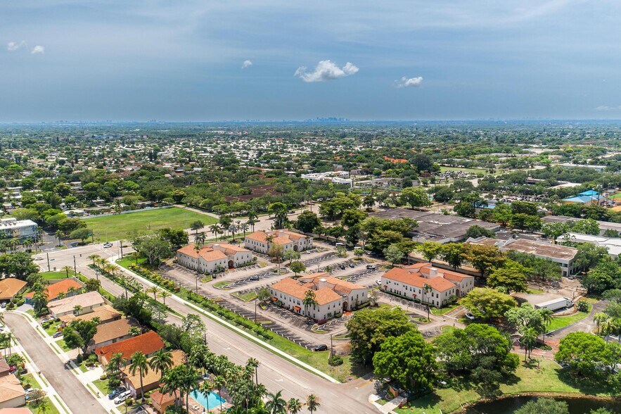 More Photos Of 7777 N University Dr, Tamarac Medical For Sale