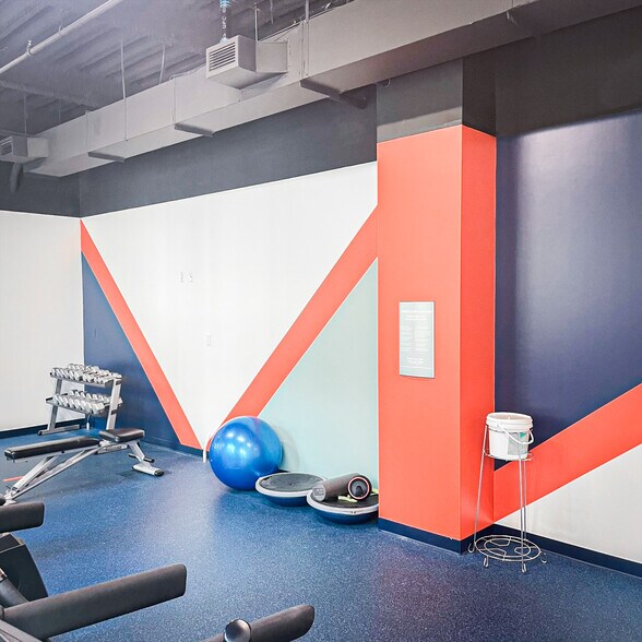 More Photos Of 4420 Bayard St, Pittsburgh Medical For Lease