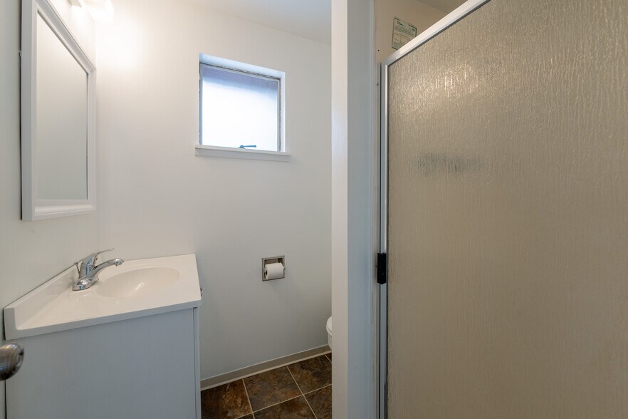 More Photos Of 20318 19th Ave NE, Shoreline Specialty For Sale