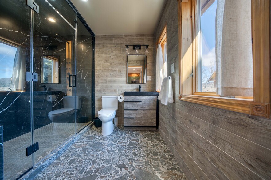 More Photos Of 218 NY-296, Windham Hotel For Sale