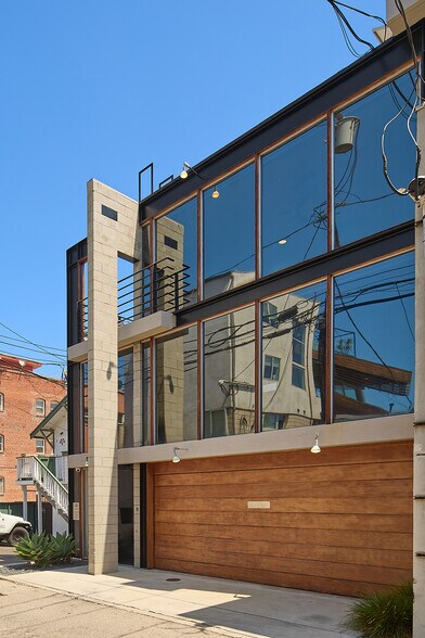 More Photos Of 1313 Innes Pl, Venice Apartments For Sale