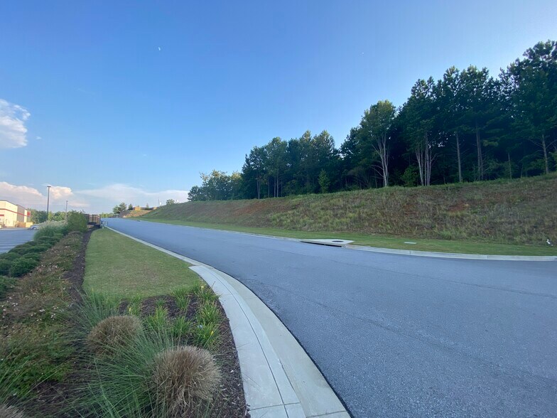 More Photos Of Charles Hardy Pkwy, Dallas Land For Sale