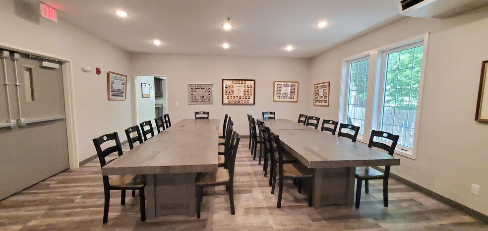 More Photos Of 404 W 7th St, Hays Sorority Fraternity House For Sale