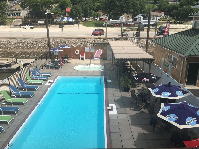 More Photos Of 215 W Water St, Grafton Marina For Sale