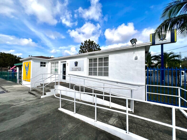 More Photos Of 5703 SW 17th St, Miami Daycare Center For Sale