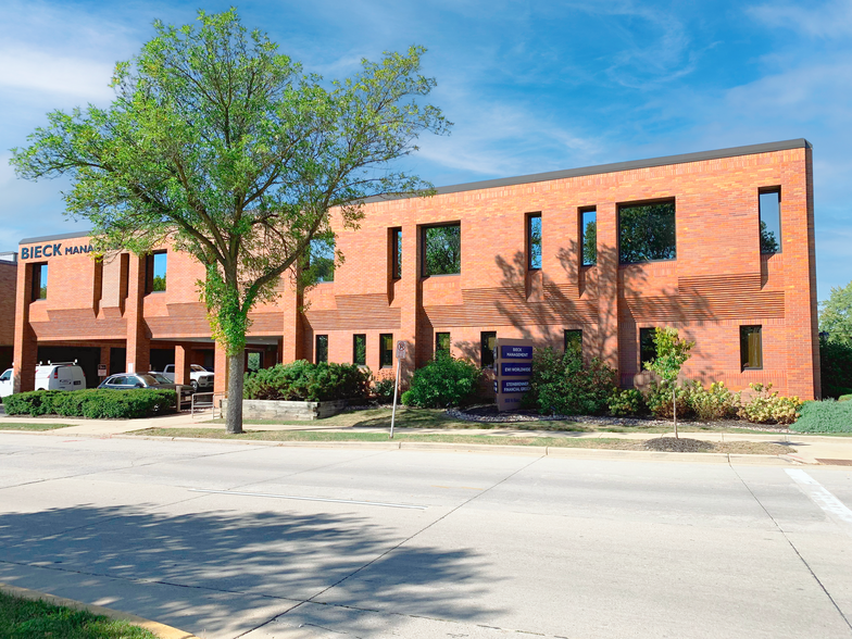 Primary Photo Of 9800 W Bluemound Rd, Wauwatosa Office For Sale