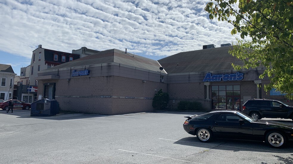 More Photos Of 701 Cumberland St, Lebanon Storefront For Lease