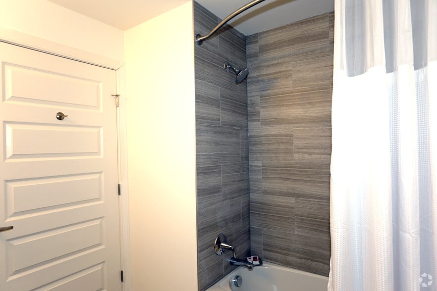 More Photos Of 200-202 Schley St, Garfield Apartments For Sale