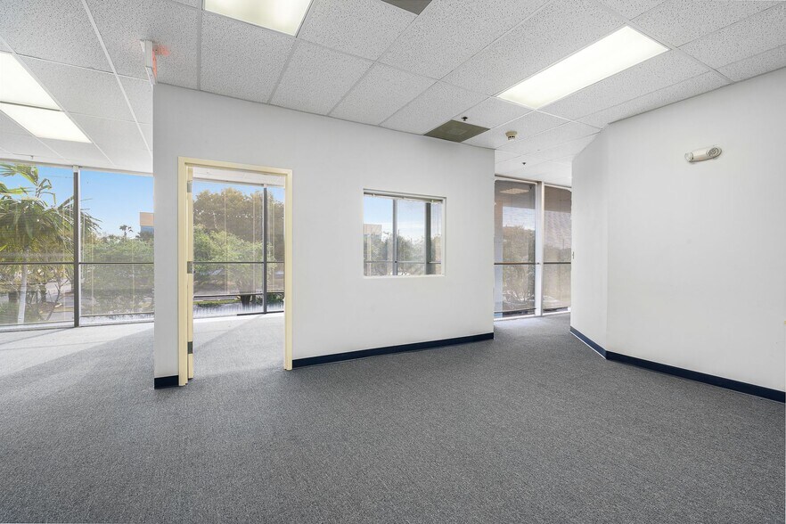 More Photos Of 1000 NW 65th St, Fort Lauderdale Office For Lease
