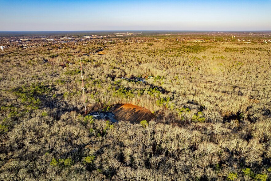 More Photos Of 641 Beach Ave, Stafford Airport For Sale