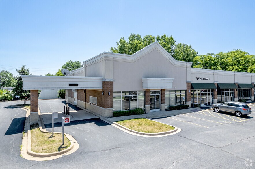Primary Photo Of 1000-1050 Geneva Rd, Wheaton General Retail For Sale