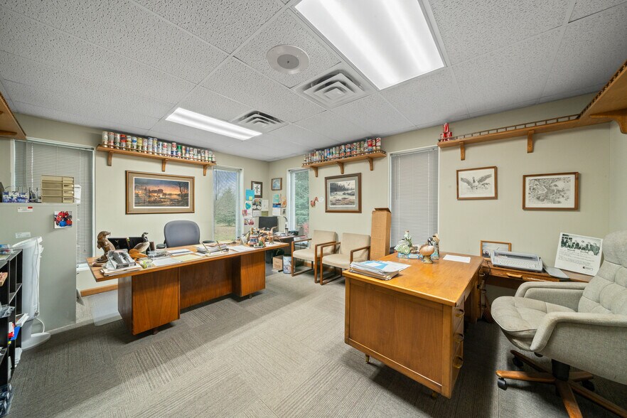 More Photos Of 130 Elizabeth Ln, Genoa City Industrial For Lease