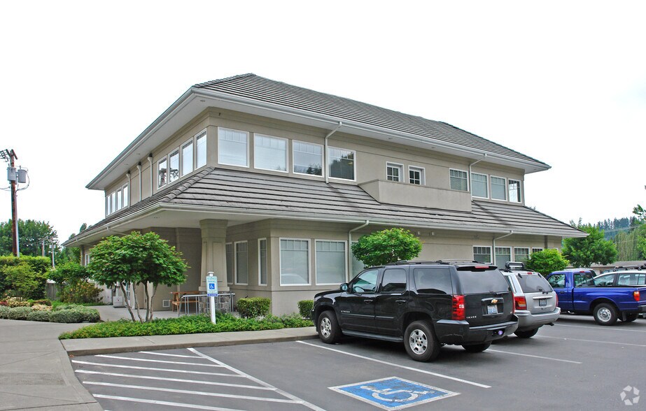 More Photos Of 175 NE Gilman Blvd, Issaquah Office For Lease