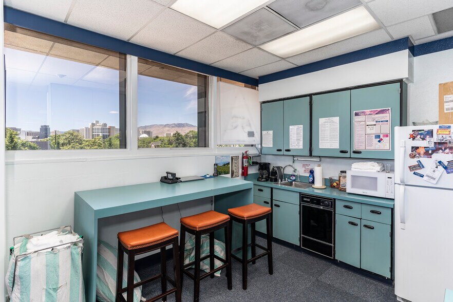 More Photos Of 850 Mill St, Reno Medical For Sale