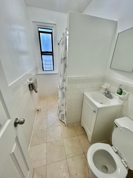 More Photos Of 1215 Elder Ave, Bronx Apartments For Sale