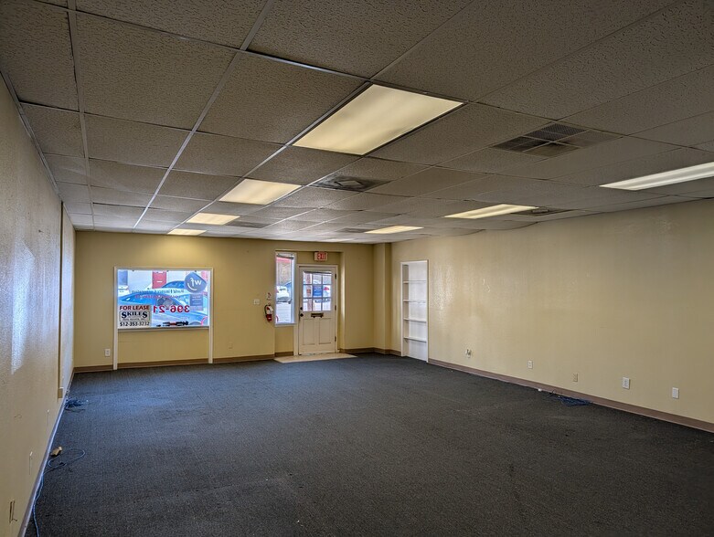 More Photos Of 101 W San Antonio St, San Marcos Office For Lease