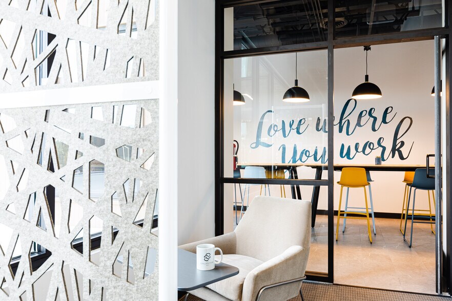 More Photos Of 2900 NW Clearwater Dr, Bend Coworking Space
