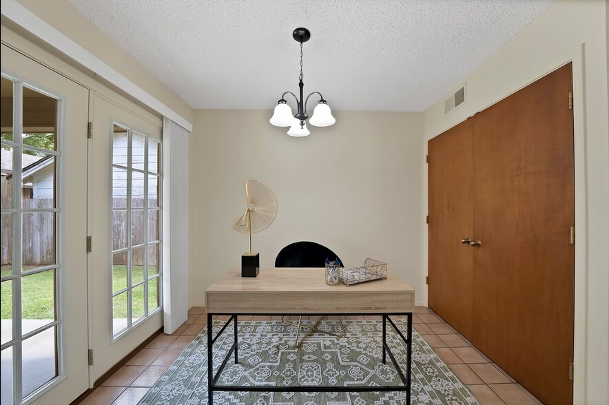 More Photos Of 2415 Sanguinet St, Fort Worth Apartments For Sale