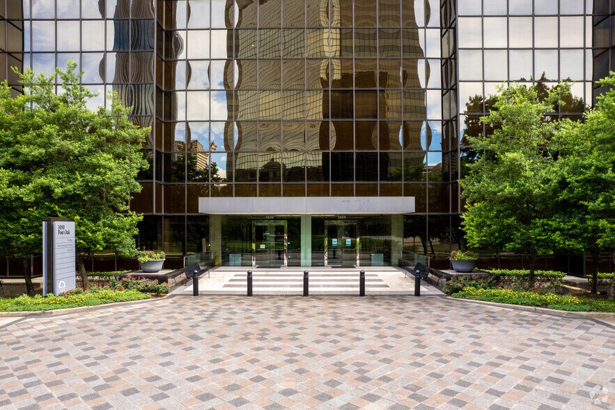 More Photos Of 3050 Post Oak Blvd, Houston Office For Lease