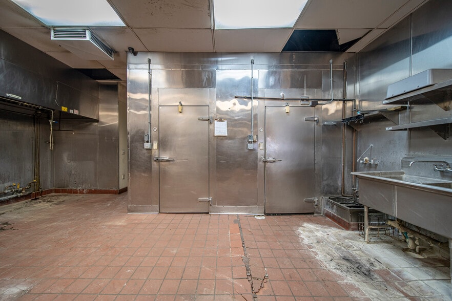 More Photos Of 580 N Atlantic Blvd, Monterey Park Apartments For Lease