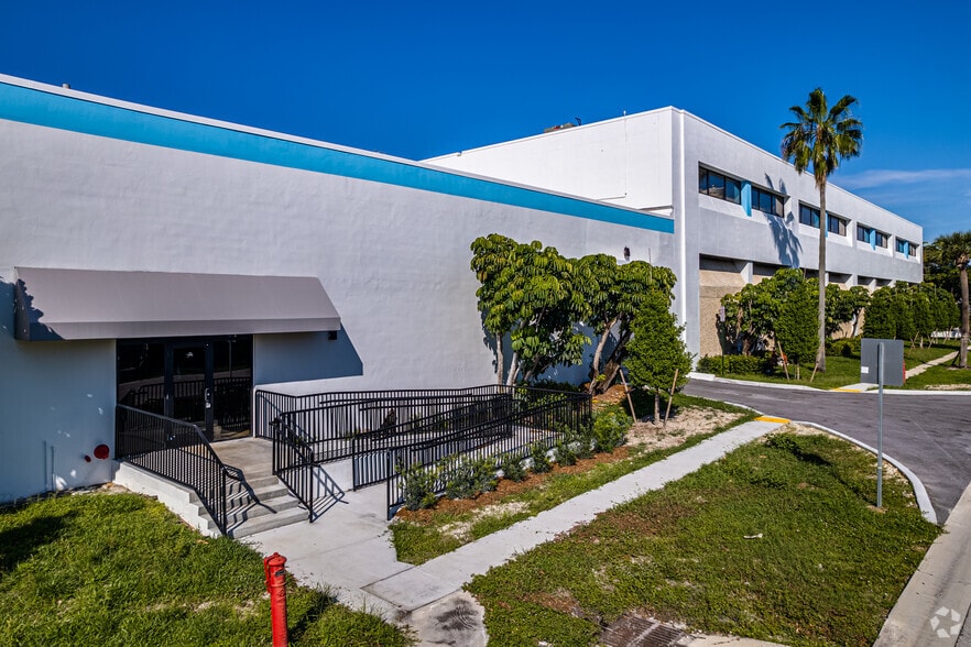 More Photos Of 1601 Hill Ave, West Palm Beach Manufacturing For Lease
