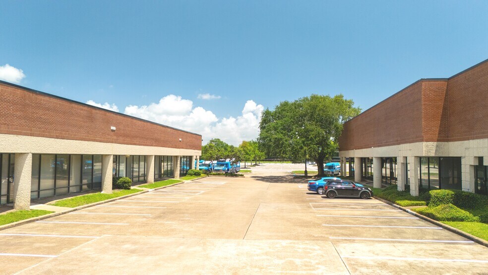 More Photos Of 1100 Hercules Ave, Houston Unknown For Lease