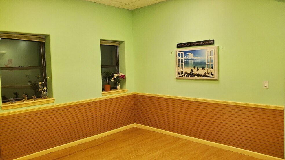 More Photos Of 16040 78th Rd, Flushing Medical For Lease