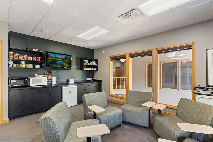 More Photos Of 1480 E Ridgeline Dr, Ogden Office For Sale