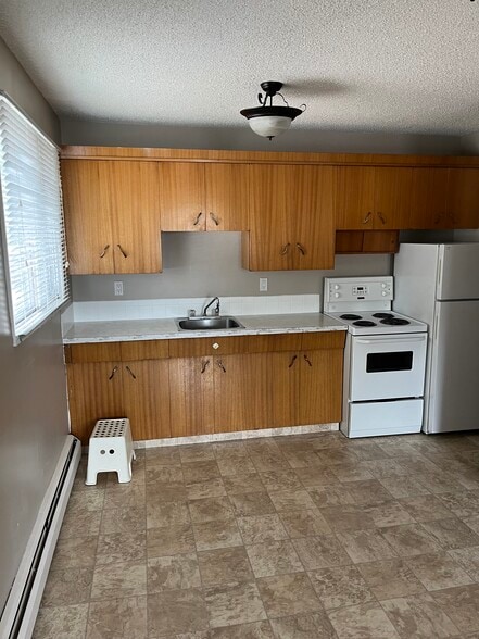 More Photos Of 8205 85th Ave NW, Edmonton Apartments For Sale