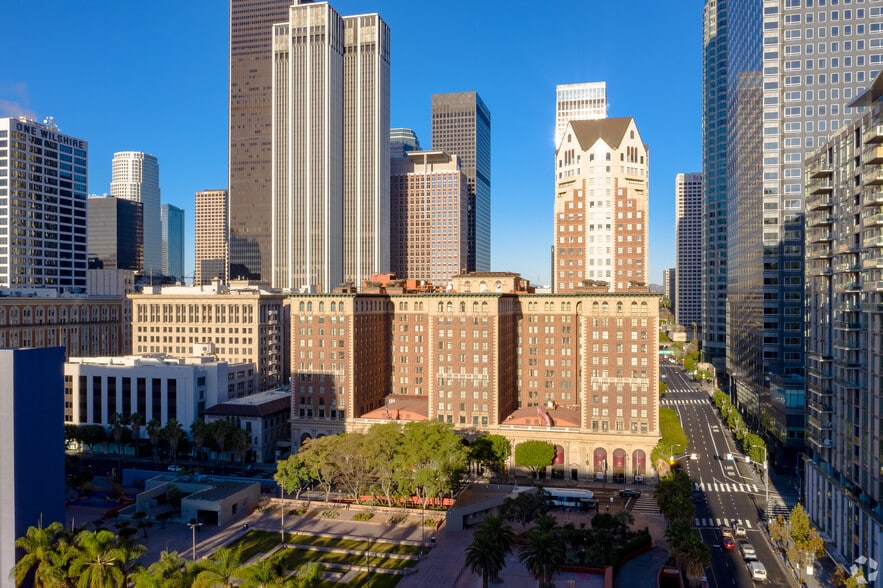 More Photos Of 506 S Grand Ave, Los Angeles Hotel For Lease