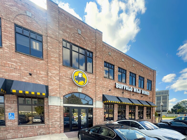 More Photos Of 48 Market St, Mount Clemens Office For Sale