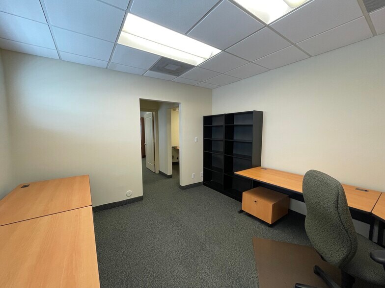 More Photos Of 3045 N Federal Hwy, 42, Fort Lauderdale Storefront Retail Office For Sale