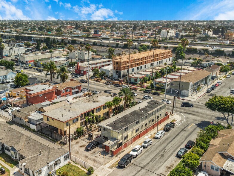 More Photos Of 7427 S Figueroa St, Los Angeles Apartments For Sale
