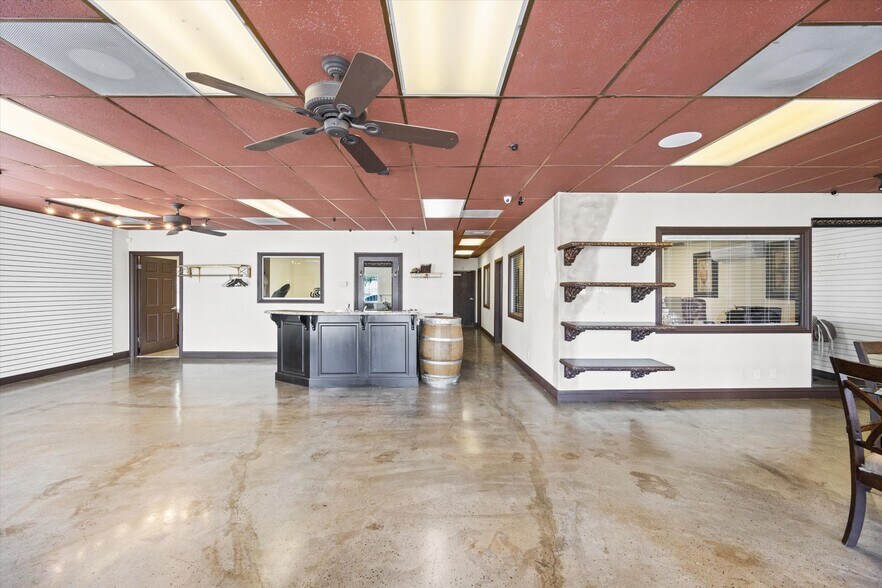 More Photos Of 205 E 18th St, Bakersfield Manufacturing For Sale