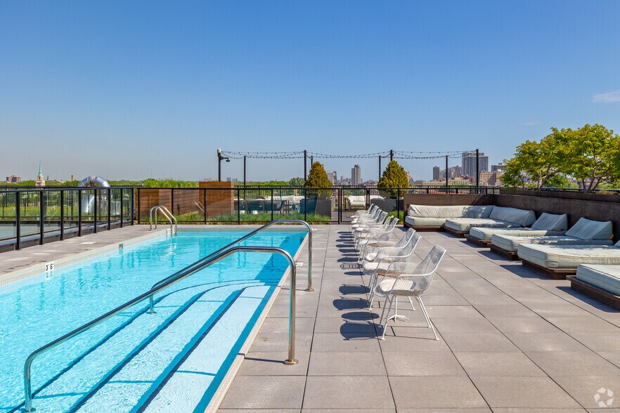 More Photos Of 5050 N Broadway St, Chicago Apartments For Lease