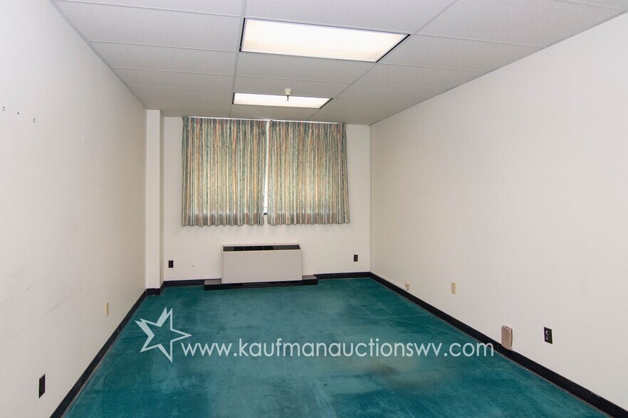 More Photos Of 100 Bluestone Rd, Mount Hope Research And Development For Sale