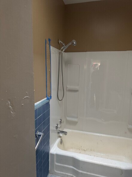 More Photos Of 2449 Shirley Ave, Baltimore Flex For Sale