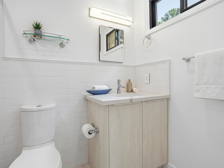 More Photos Of 7580 McGroarty Ter, Tujunga Apartments For Sale