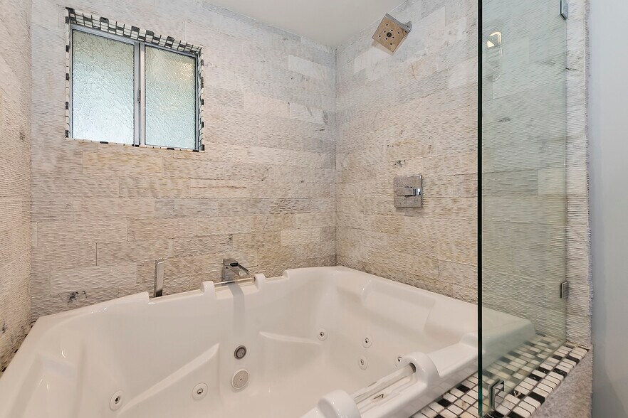 More Photos Of 39226 N Shore Dr, Fawnskin Restaurant For Sale