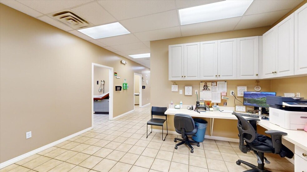 More Photos Of 113 Bo Bo Dr, Crystal Springs Freestanding For Lease