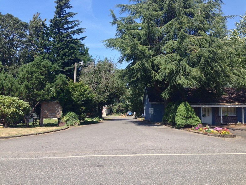 More Photos Of 965 NE Forest Ln, Cascade Locks Manufactured Housing Mobile Home Park For Sale