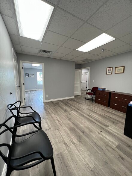 More Photos Of 2910 Jefferson St, Carlsbad Medical For Lease