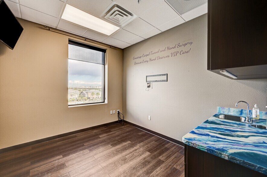 More Photos Of 3175 Saint Rose Pky, Henderson Medical For Lease