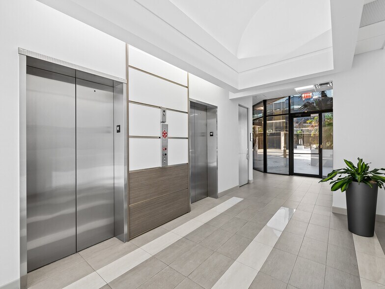 More Photos Of 4800 N Federal Hwy, Boca Raton Medical For Sale