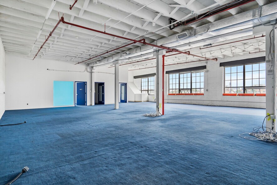 More Photos Of 1434 Fleet St, Baltimore Showroom For Lease