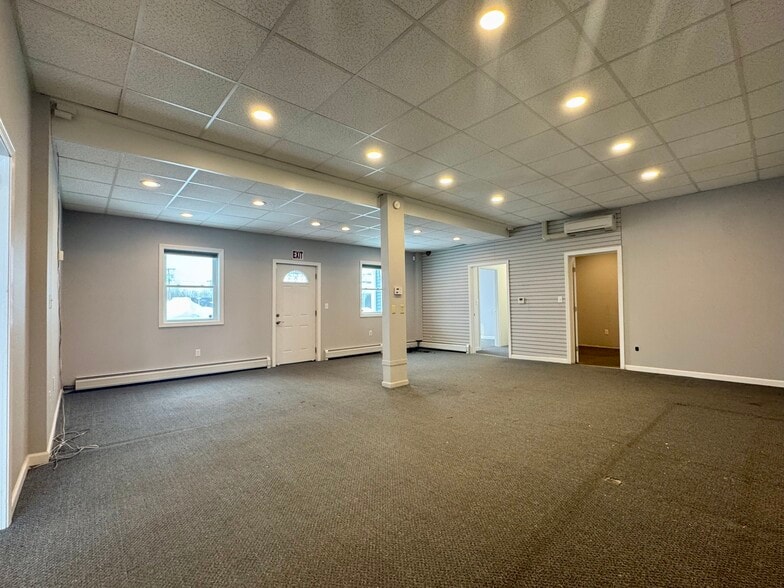 More Photos Of 15 Martin St, Webster Flex For Lease