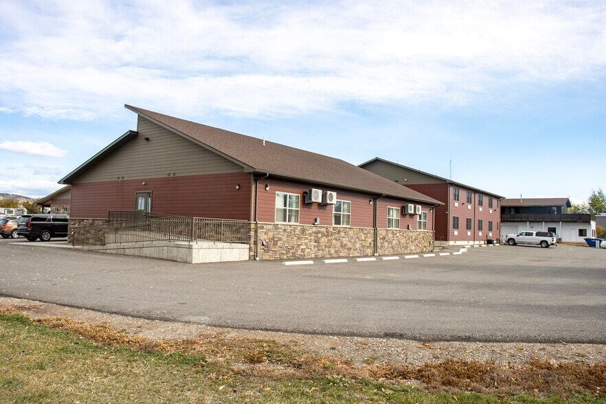 More Photos Of 202 W Main St, White Sulphur Springs Hotel For Sale