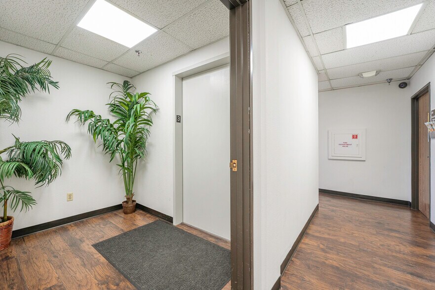 More Photos Of 5005 W 81st Pl, Westminster Office For Lease