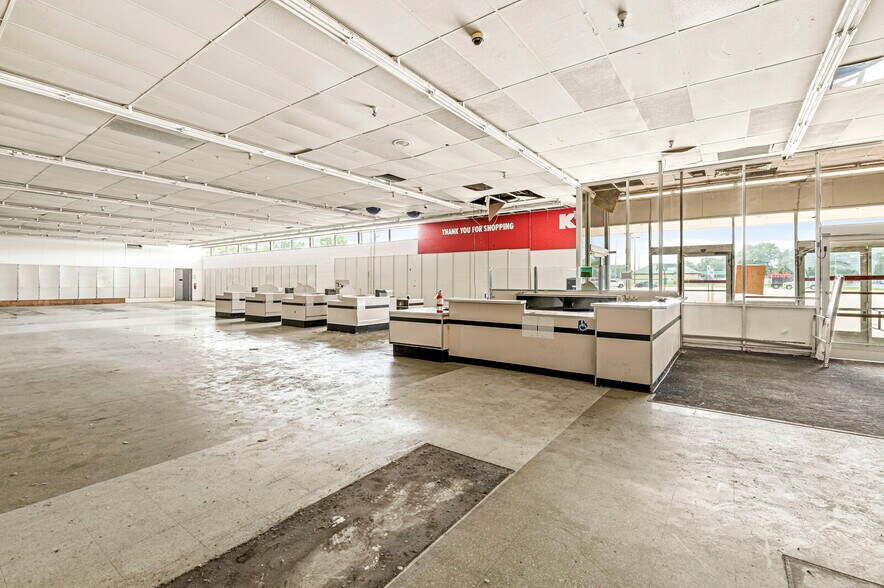 More Photos Of 1519 IN-37, Elwood Storefront Retail Office For Lease