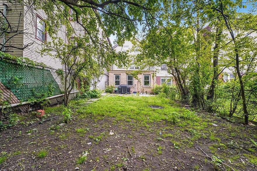 More Photos Of 115 34th St, Union City Apartments For Sale